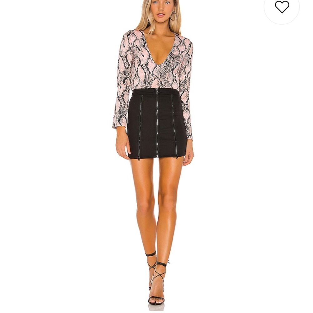 Black zip mini skirt